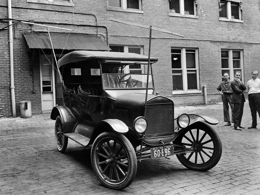  Ford Model T Touring 1923 года  (фото 6 из 7)